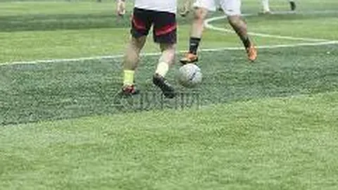 西班牙网球名将纳达尔再添大满贯荣耀，墨西哥男单三冠王宝座易主