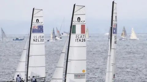 19岁新星赫伊森欧国联首秀，西班牙国家队迎来年轻替补登场